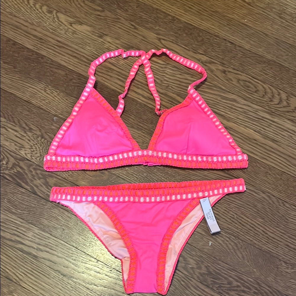 NWT Hot Pink Victoria’s Secret Crochet Bikini Lg top/Sm bottoms